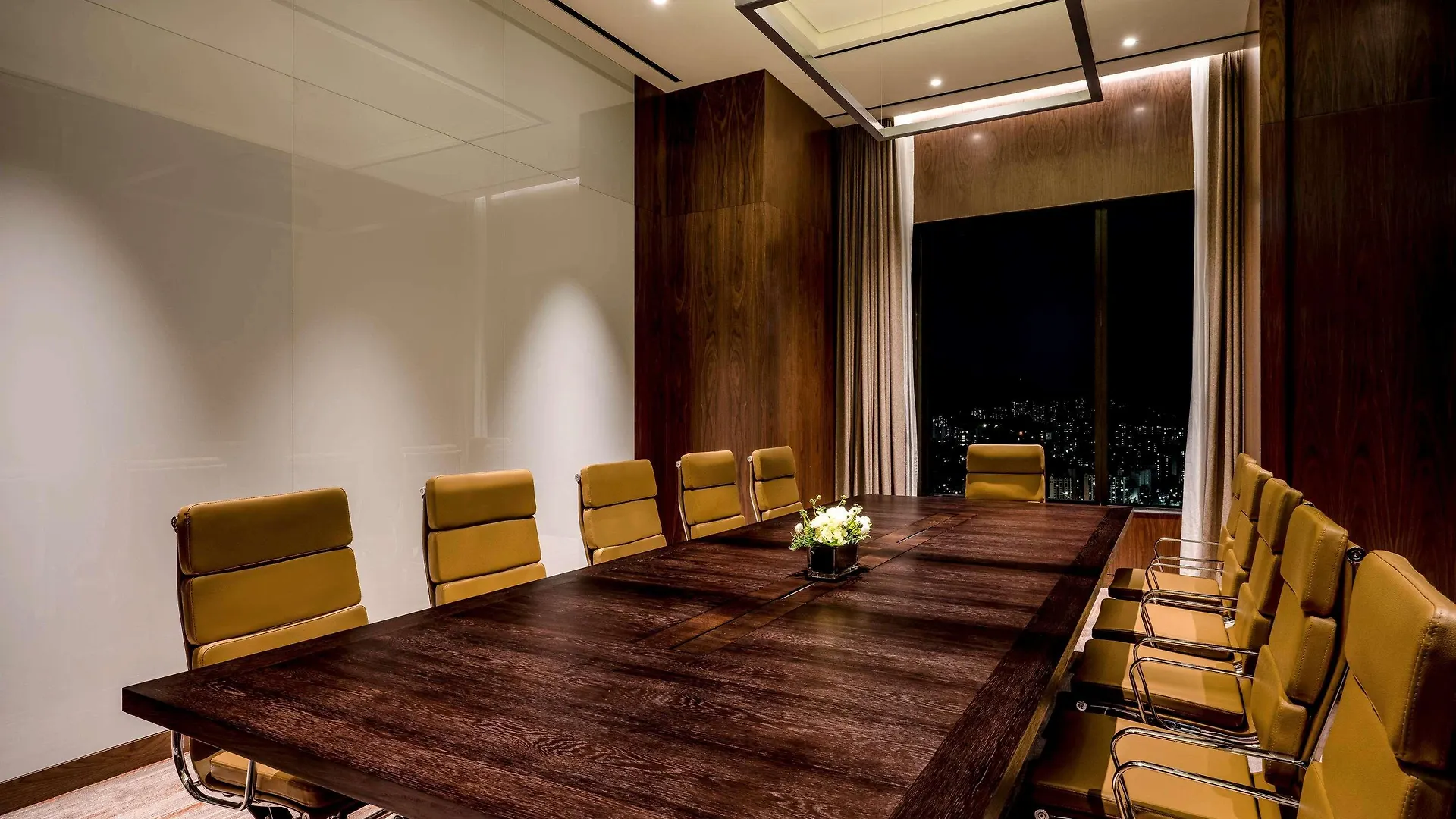Grand Mercure Ambassador Hotel And Residences Seoul Yongsan 5*,