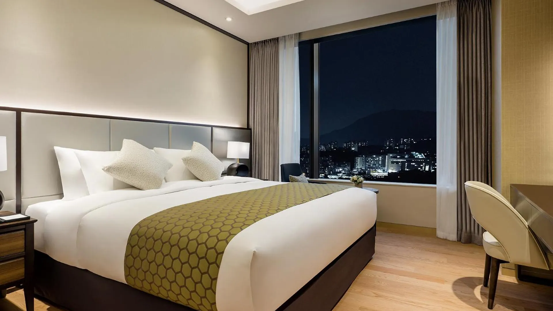 Grand Mercure Ambassador Hotel And Residences Seoul Yongsan 5*,  韓国